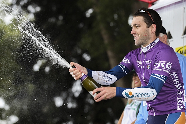 Nathan Earle celebrates victory on the podium (Mark Gunter photo)
