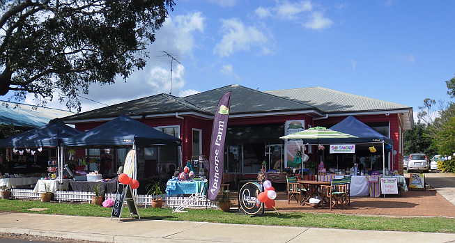 Apthorpe Farm Market Place