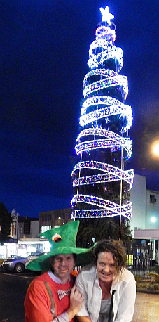 Cr Geoff McDonald and Joy Heylen