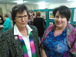 cr-anne-glasheen-and-lesa-bradshaw-2